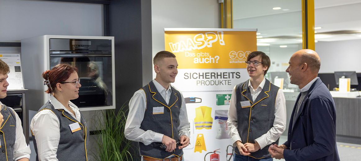 Jubelndes Schachermayer Team