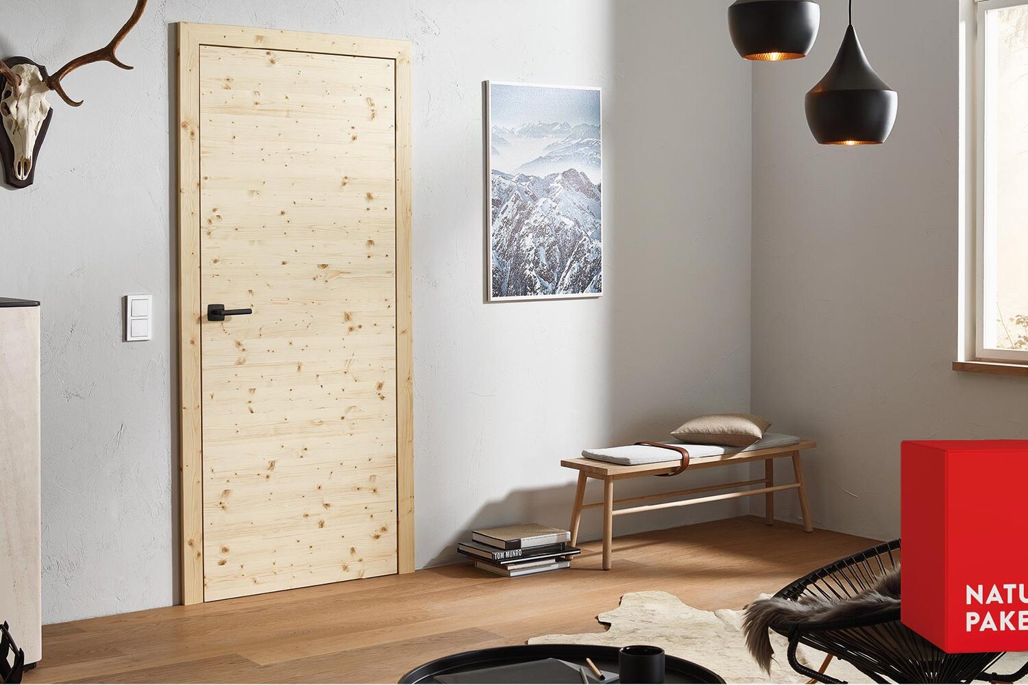 Natur Paket Raum mit Holztür