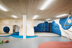 Traumkinderwelten aus Holz indoor