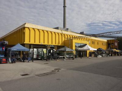 GMA Messe Gelbes Gebäude von außen