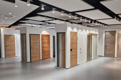 Schauraum mit Türenausstellung