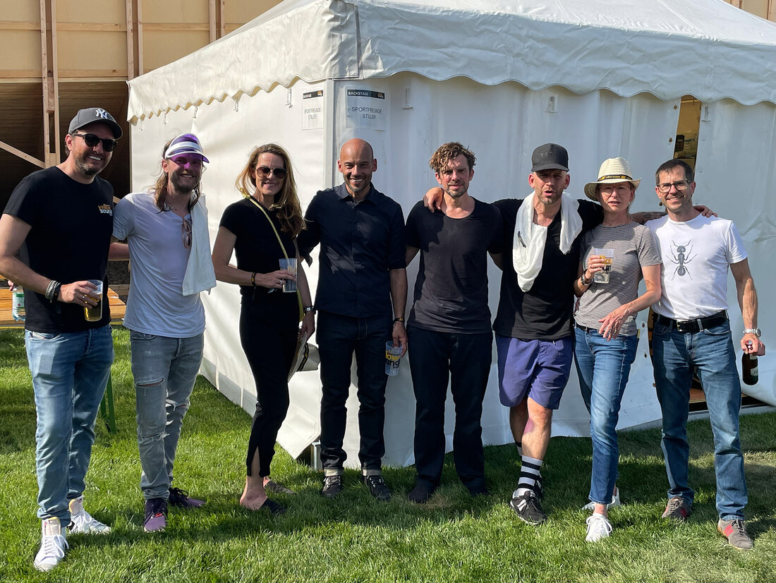 Gruppenfoto mit den Sportfreunden Stiller