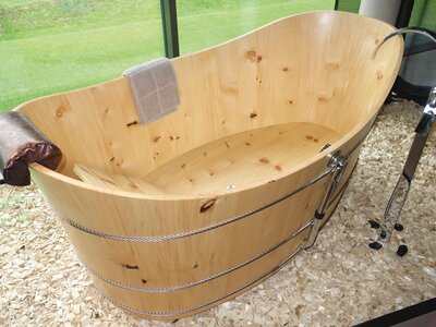 Holzbadewanne