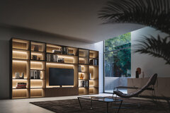 Beleuchtete Schrankwand