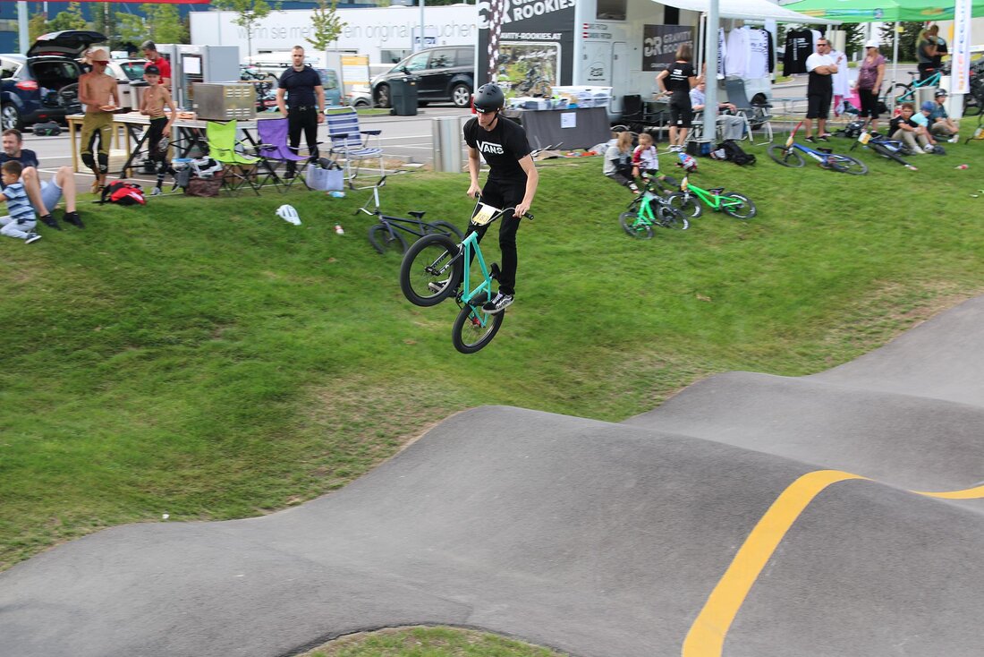Radfahrer am Pumptrack