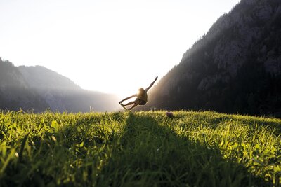 Balanceboarder in Natur