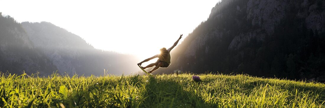 Balanceboarder in Natur