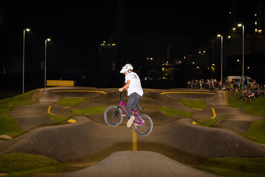 Radfahrer am Pumptrack
