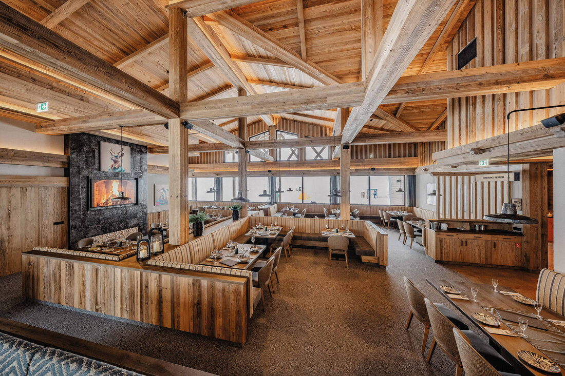 Sitzeckbänke in Restaurant