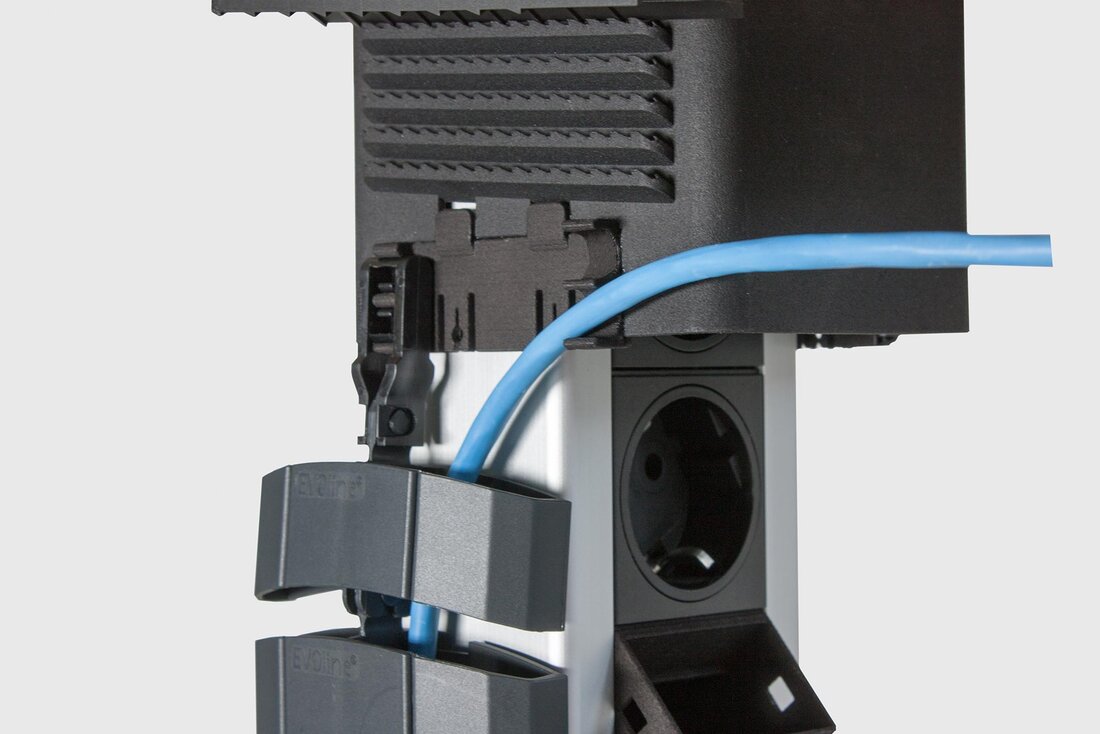 Lan-Kabel mit Steckdose