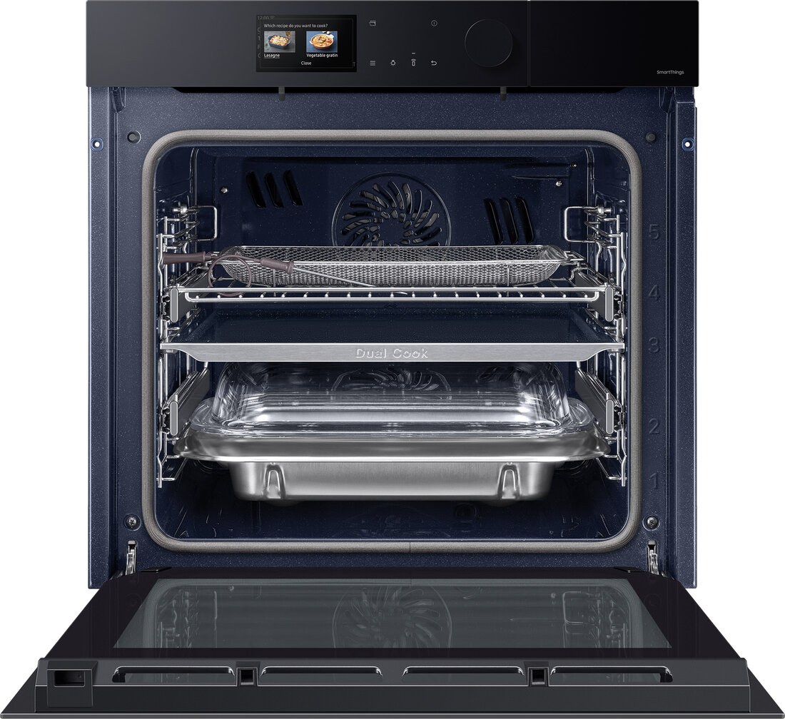 Küchenplanung: Samsung Backofen geöffnet