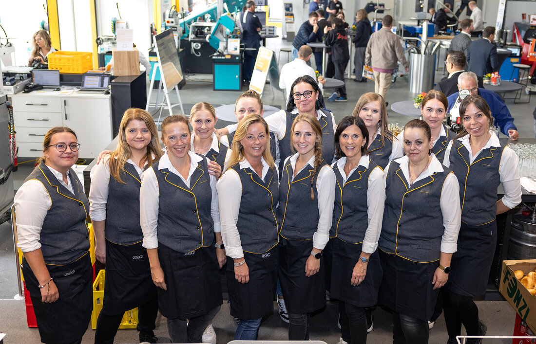 Teamfoto mit Frauen 