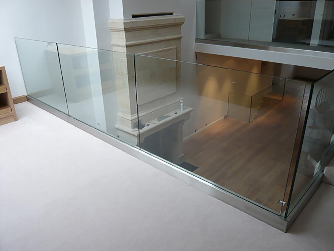 Glasgeländer