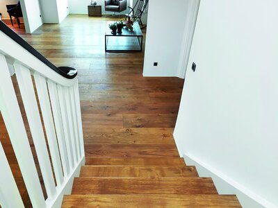 Lackierter Holzboden