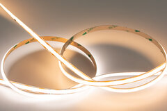 Geschwungenes LED Band