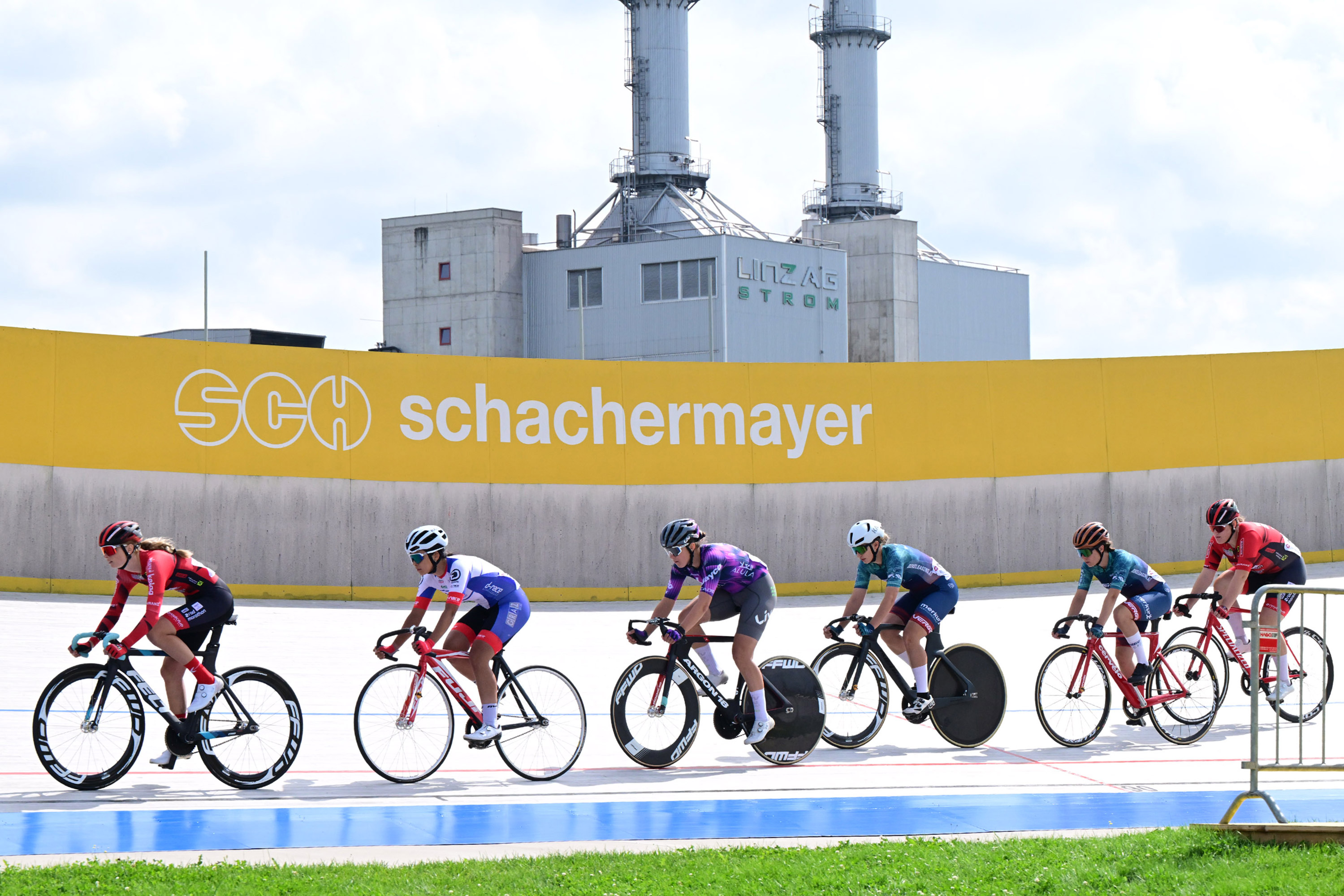 Bahnradfahrer im Velodrom